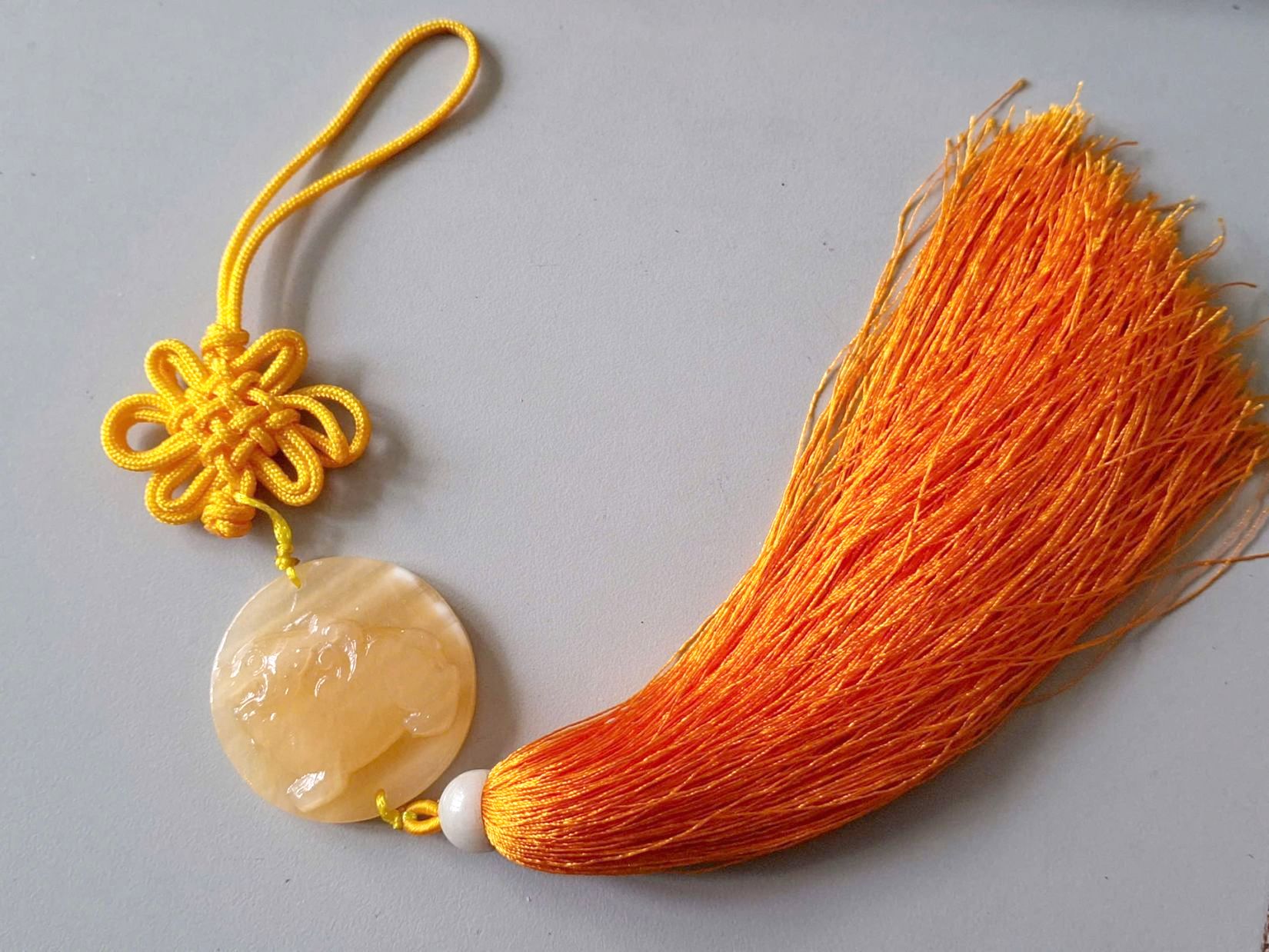 hộ mệnh kỳ lân, ngọc hoàng long kỳ lân, linh vật phong thủy đá vàng, ngọc bội đá phong thủy trừ sát khí