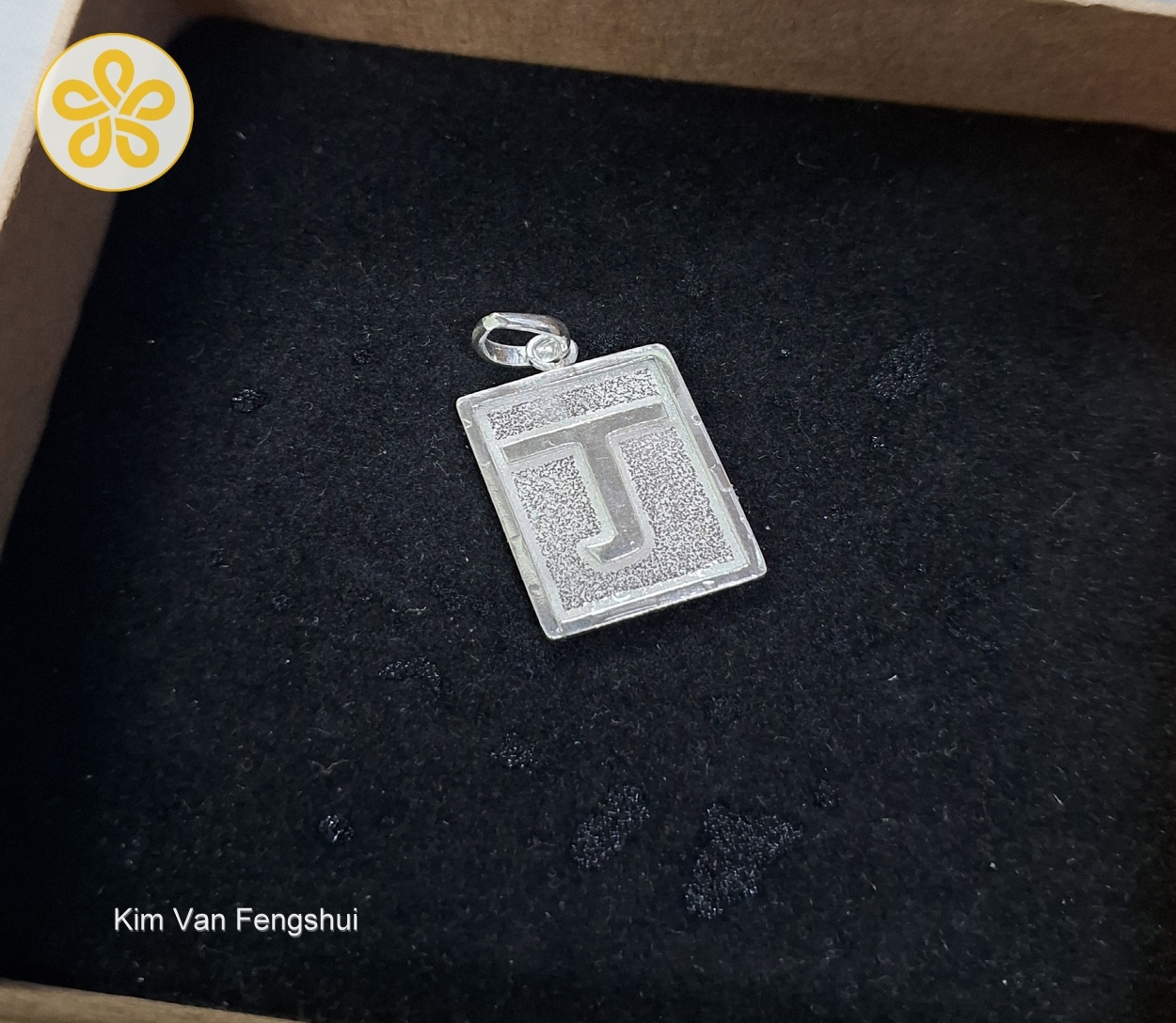 cải vận hoặc hóa giải xung khắc bằng vật phẩm thiết kế riêng