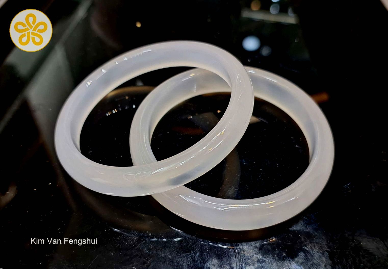 vat-pham-phong-thuy-kim-van-vong-deo-tay-da-ma-nao