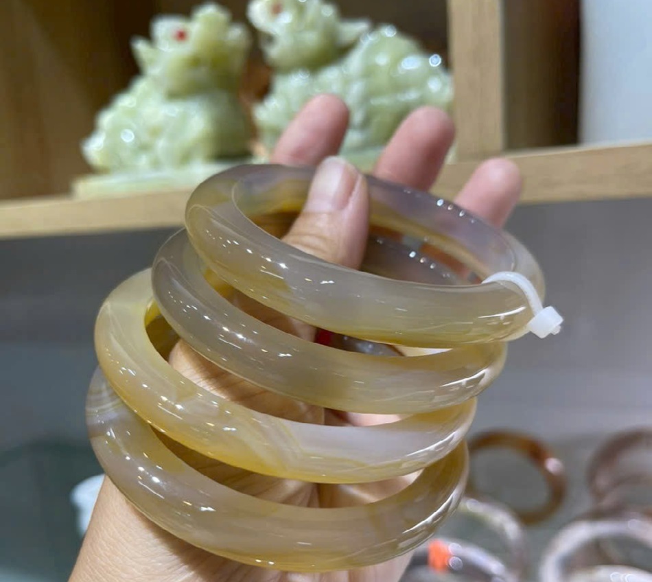 Vòng tay mã não tự nhiên