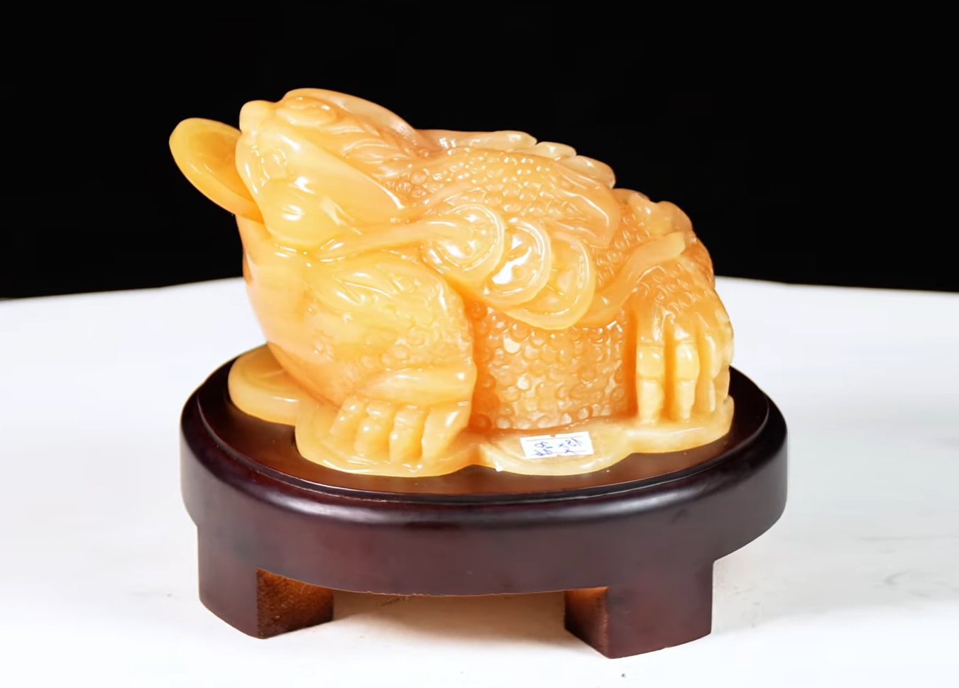 Thiềm Thừ ngọc hoàng long tự nhiên