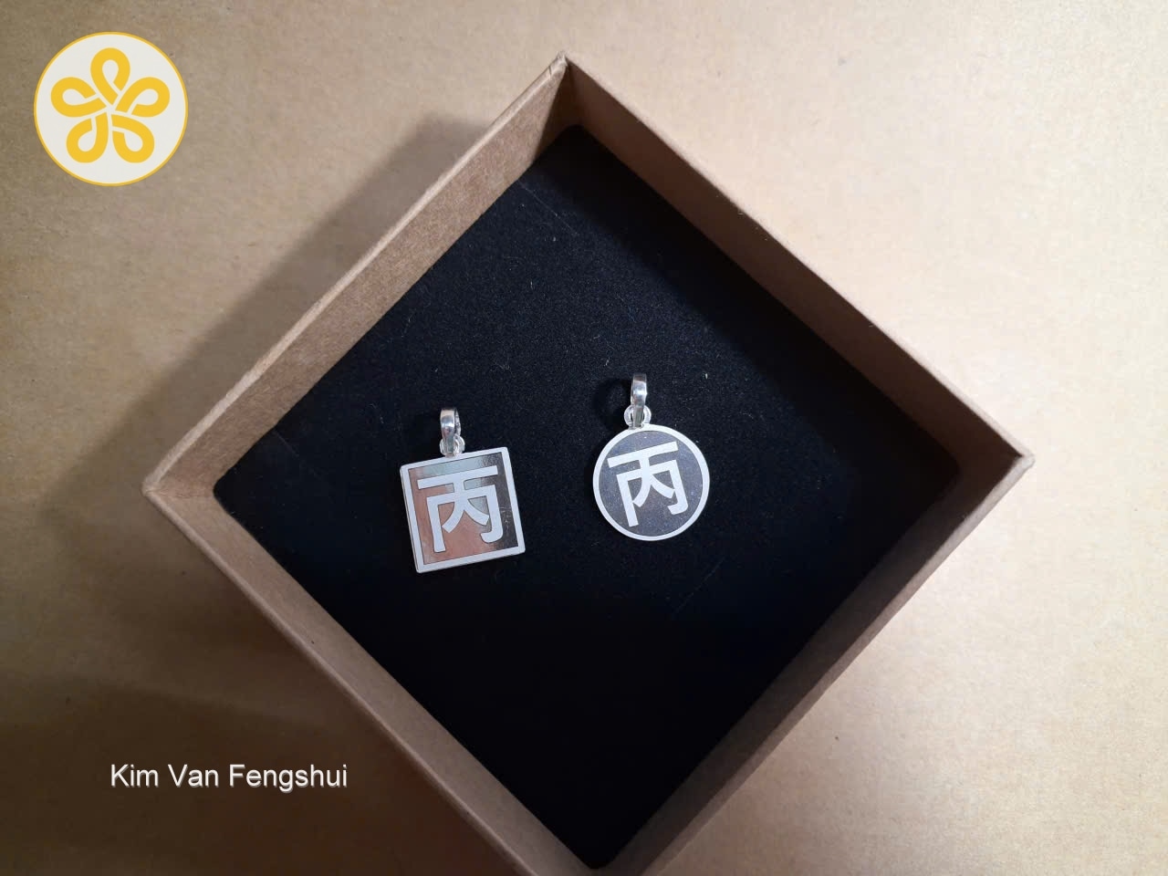 Mặt dây chuyền cải mệnh